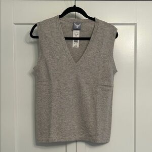Gray V-Neck Sleeveless Top